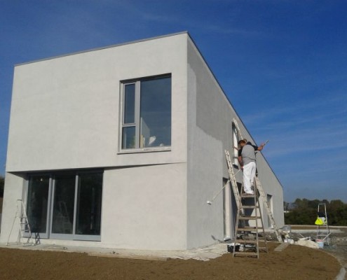 house-exterior-painting-contractor-service