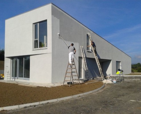 house-exterior-painting-contractor-service